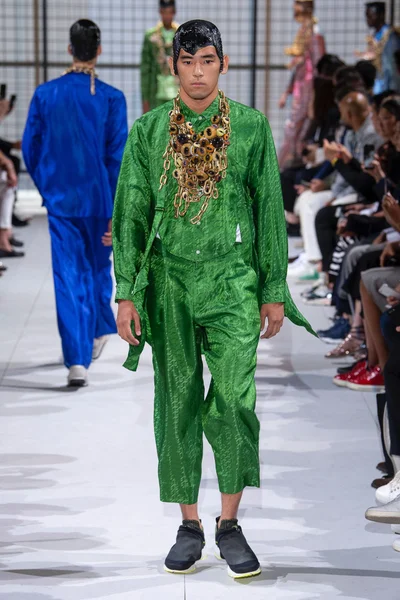 Look 37